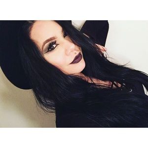 Meet your Posher, Madi